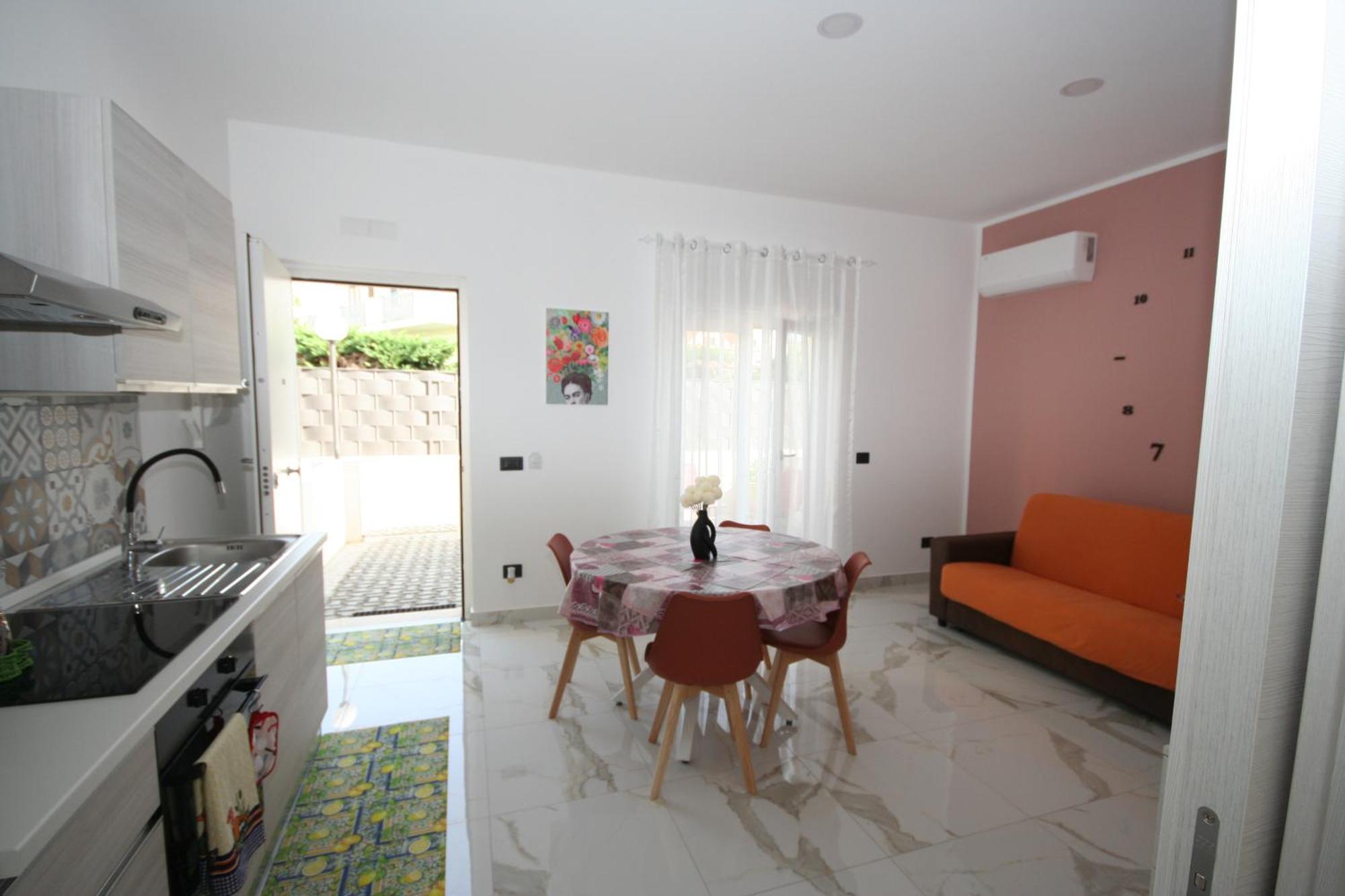 B&B Luxhome กาตันซาโร ภายนอก รูปภาพ
