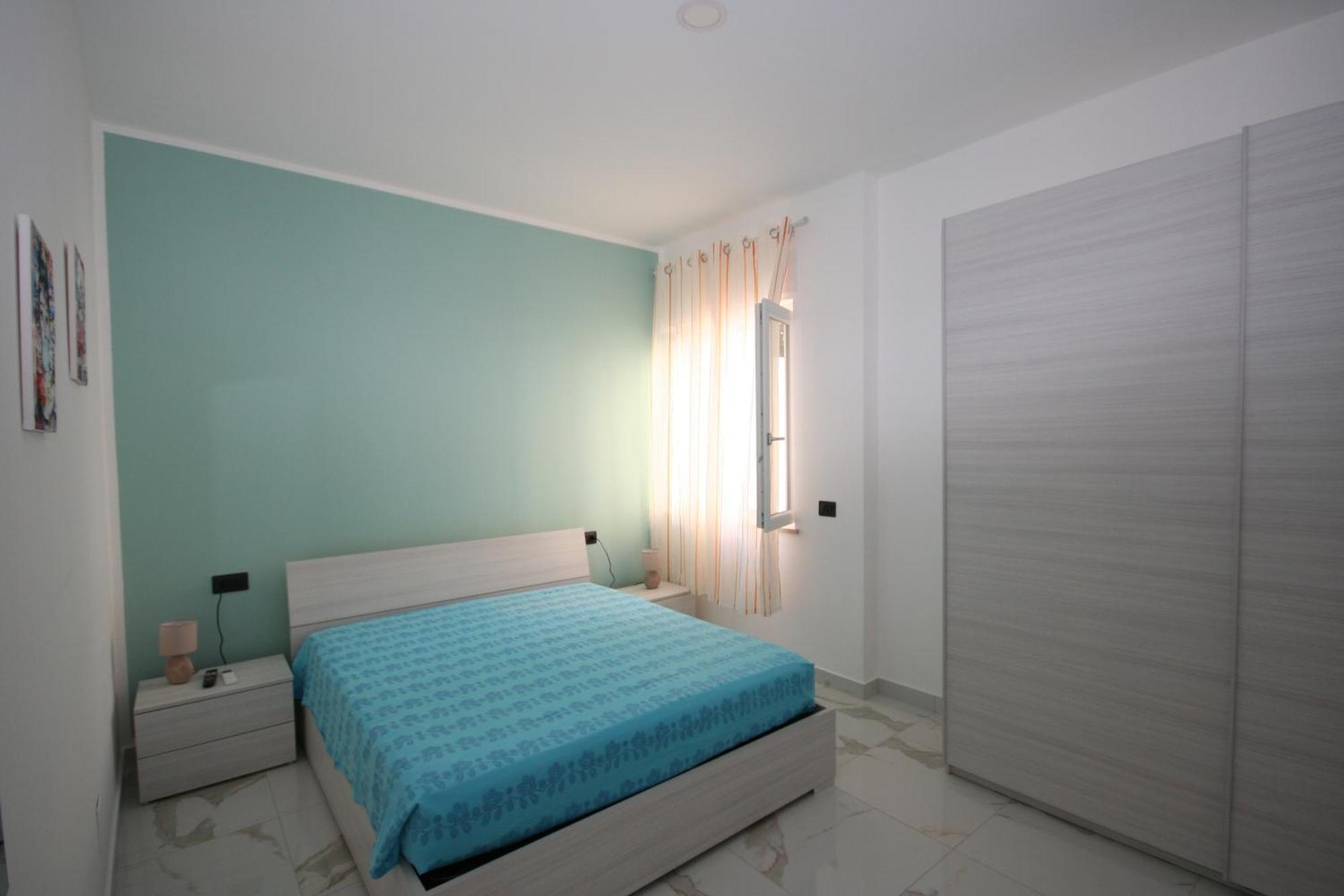 B&B Luxhome กาตันซาโร ภายนอก รูปภาพ