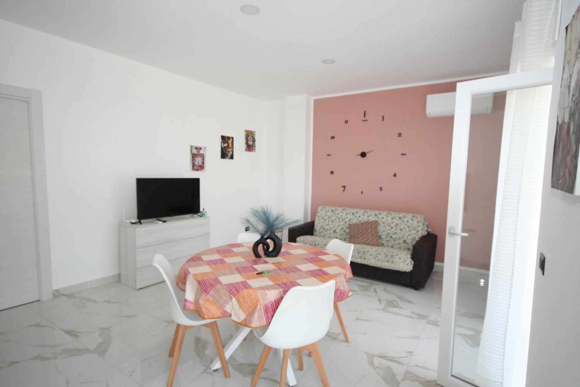 B&B Luxhome กาตันซาโร ภายนอก รูปภาพ