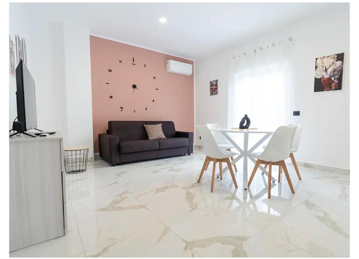 B&B Luxhome กาตันซาโร ภายนอก รูปภาพ